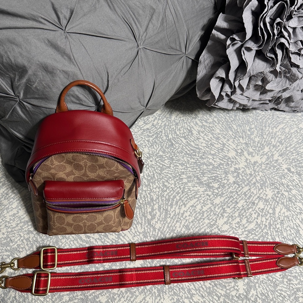 COACH Signature Charter Backpack 18 - Picture 11 of 12